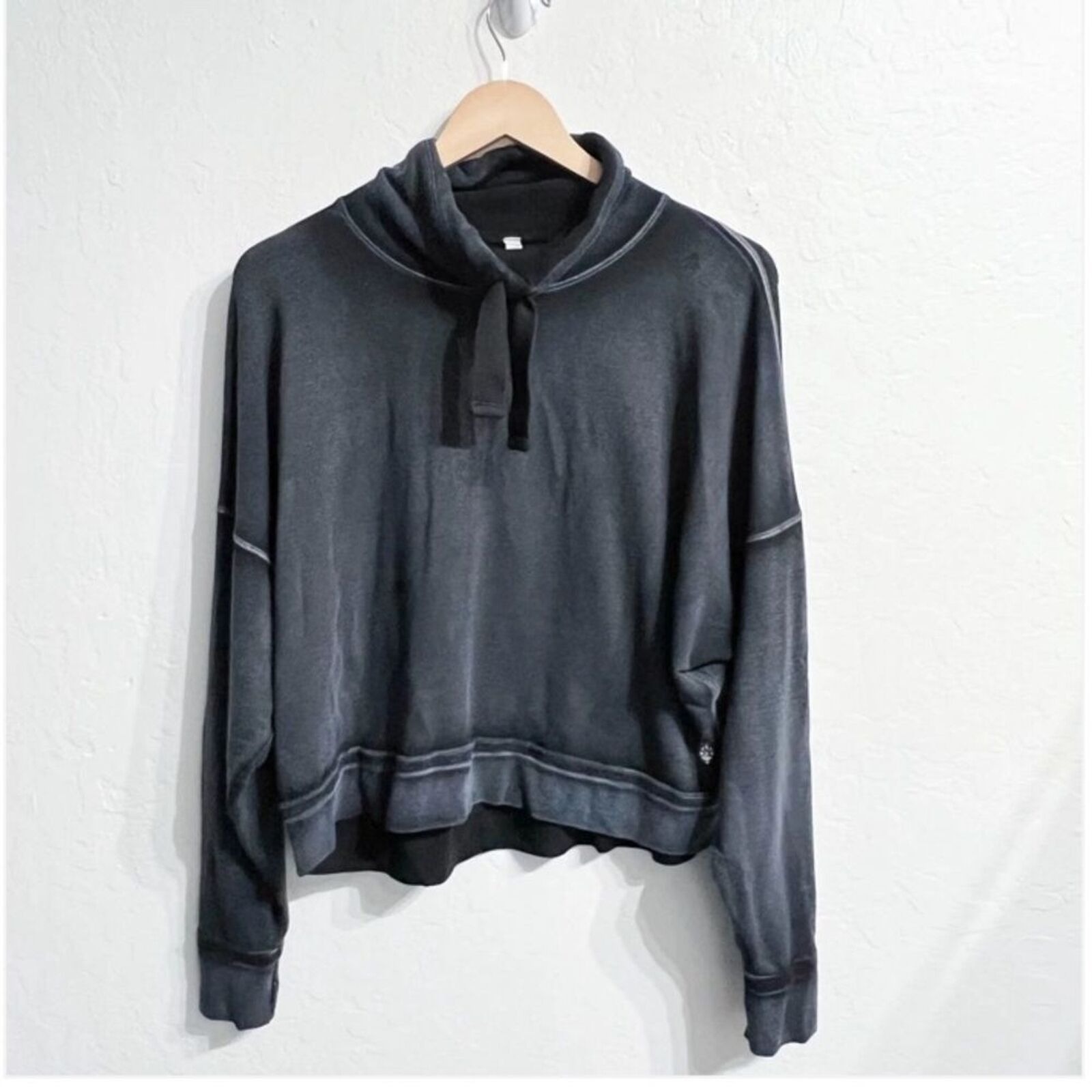 Free People Movement Lara Turtleneck Pullover Medium Gray Black Light Weight
