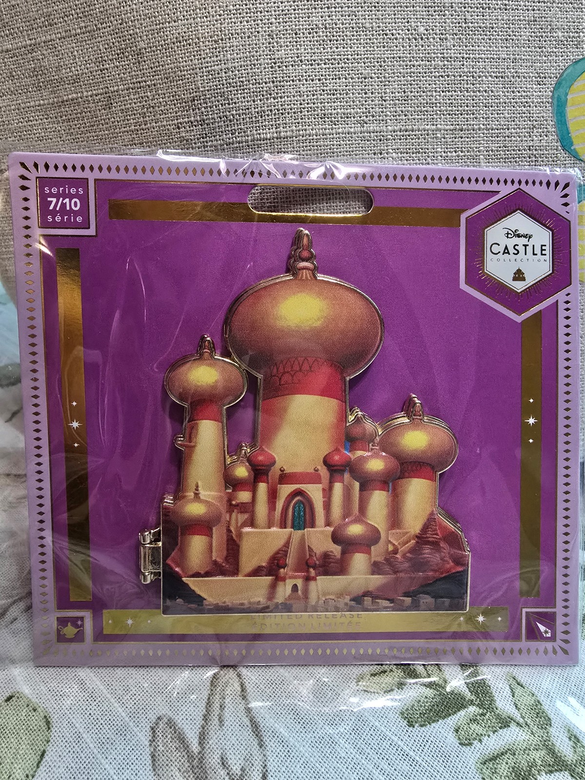 Disney Castle Collection Jasmines Castle Pin