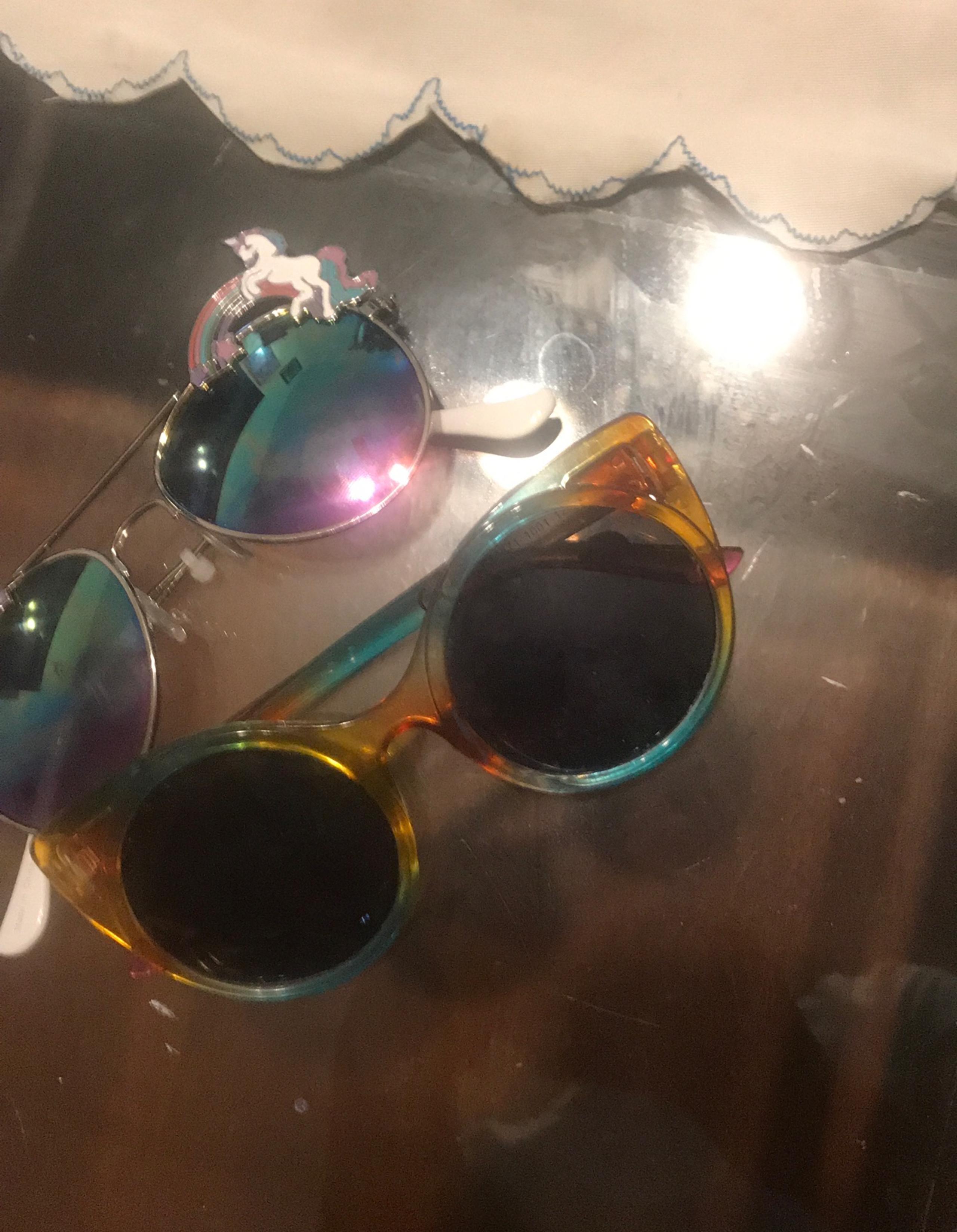 sunglasses