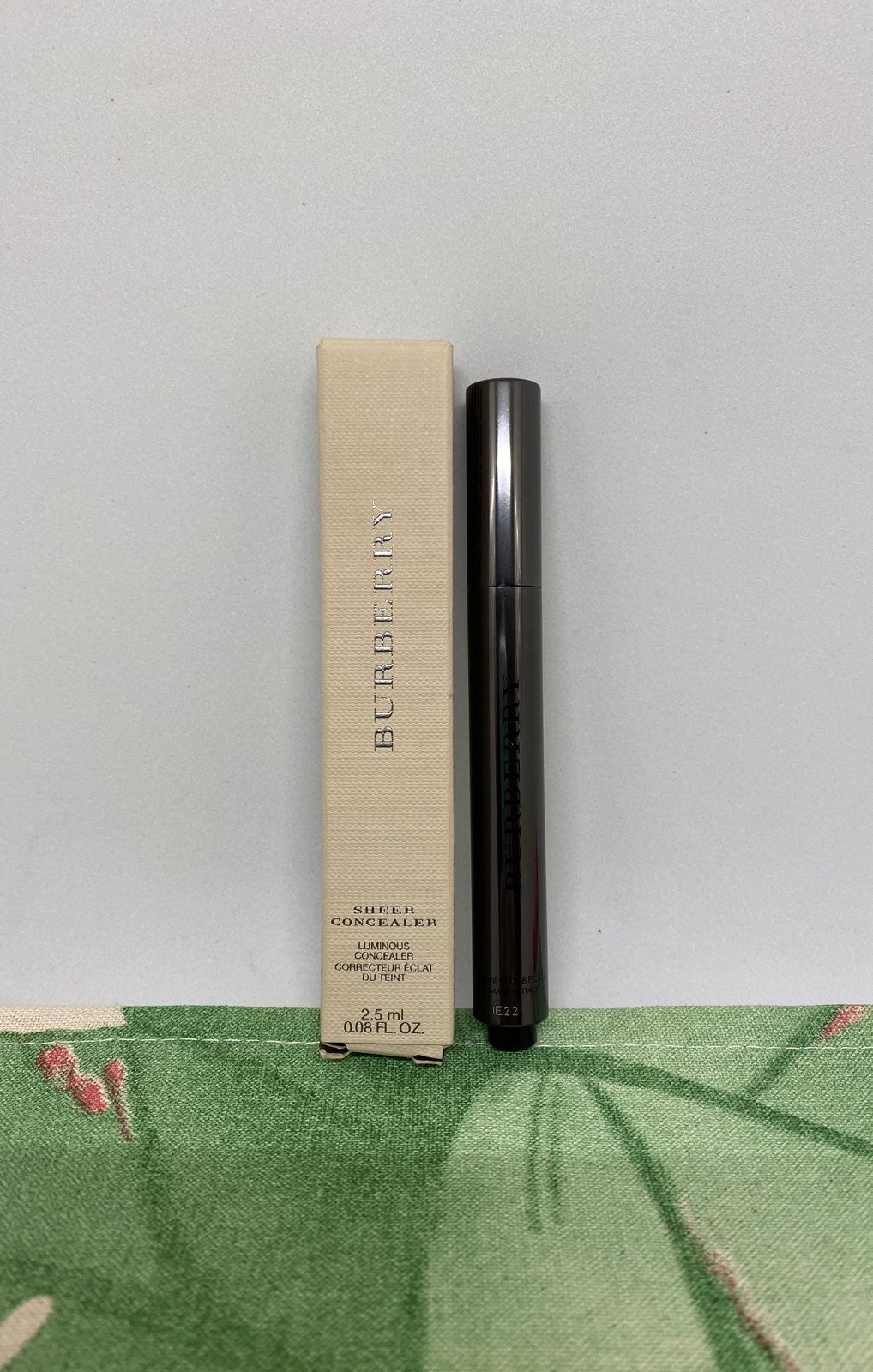 Burberry sheer concealer sandy beige 2025