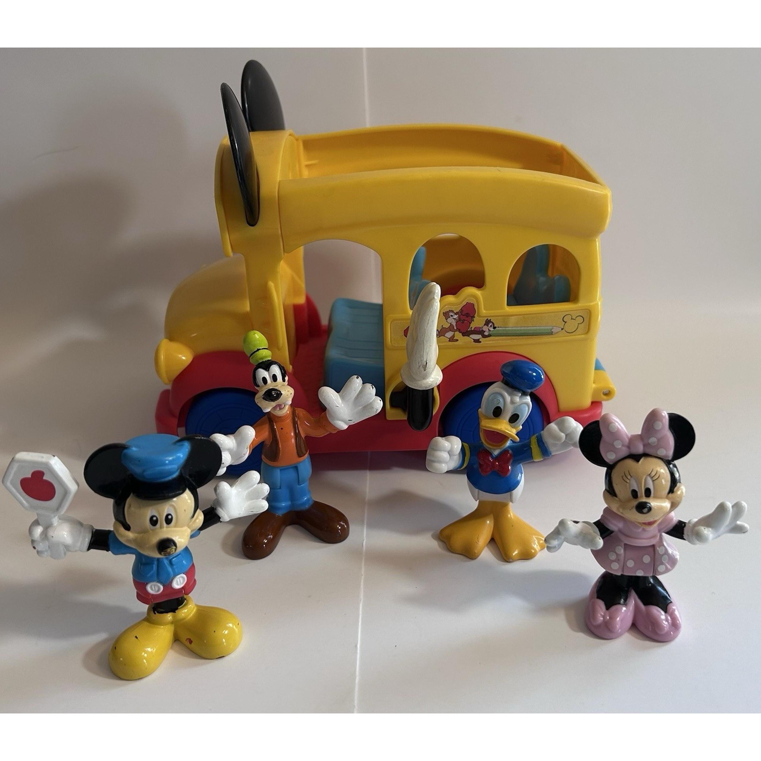 Mickey and Friends School Bus, Crossing Guard Mickey, Goofy, Minnie, Donald