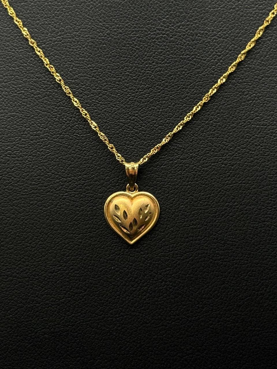 Jewelry 14k solid yellow gold pendant Heart charm 0.4 grams Heart ONLY