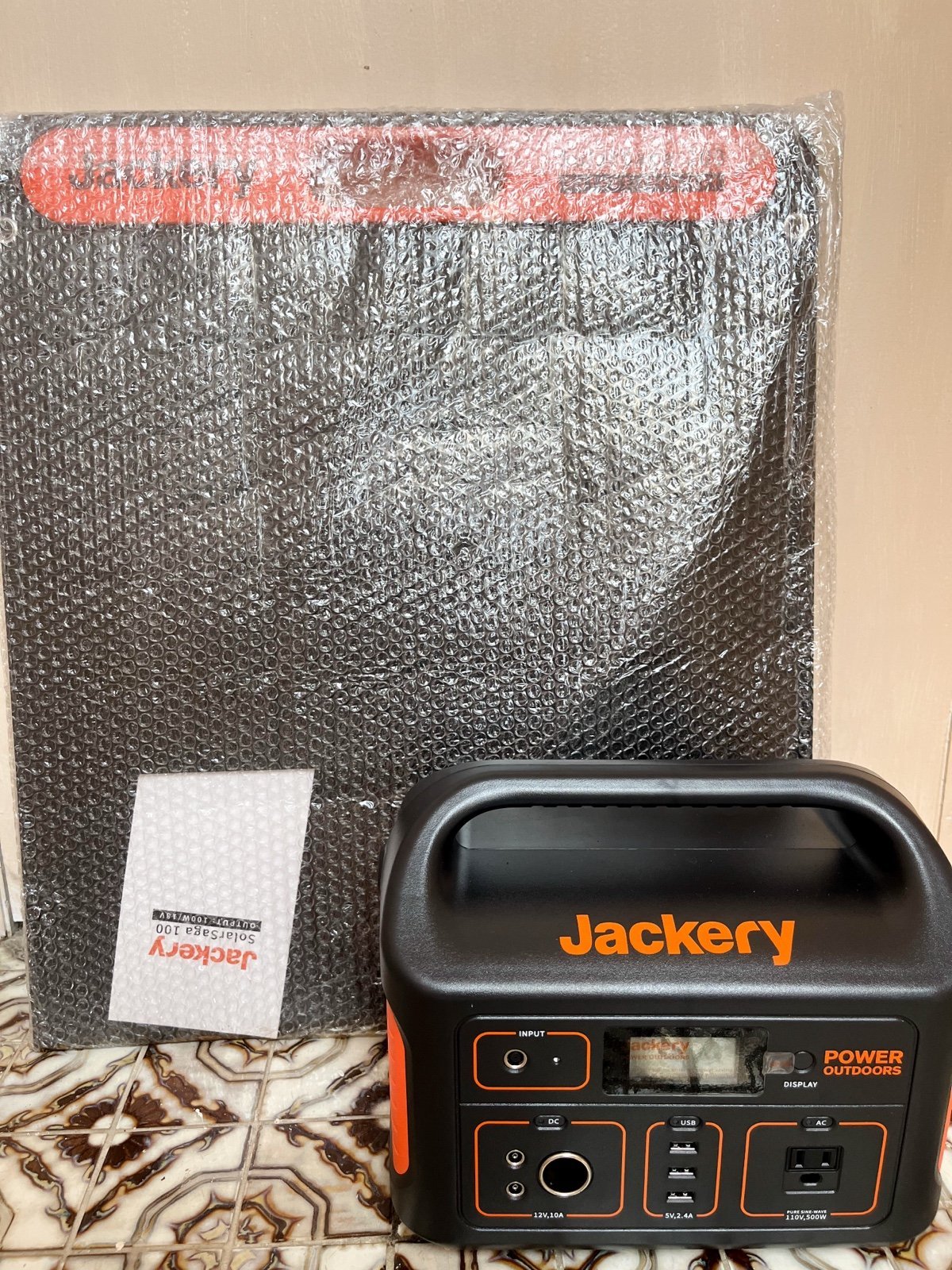 Jackery 550 Explorer with Solar Panels