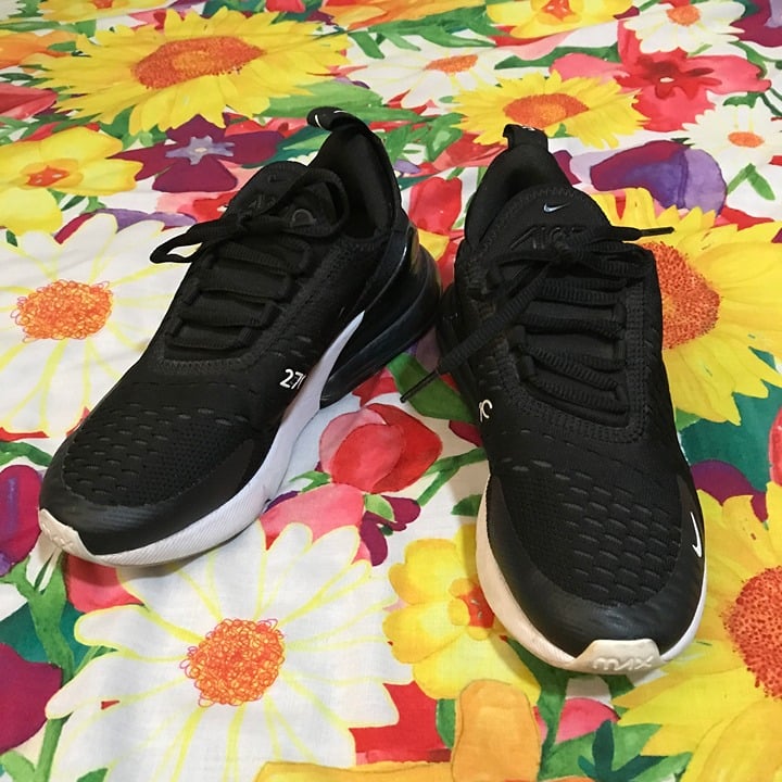 Nike Air Max 270 Black Red White 4Y UK 3.5 EUR 36 (Women’s 6)