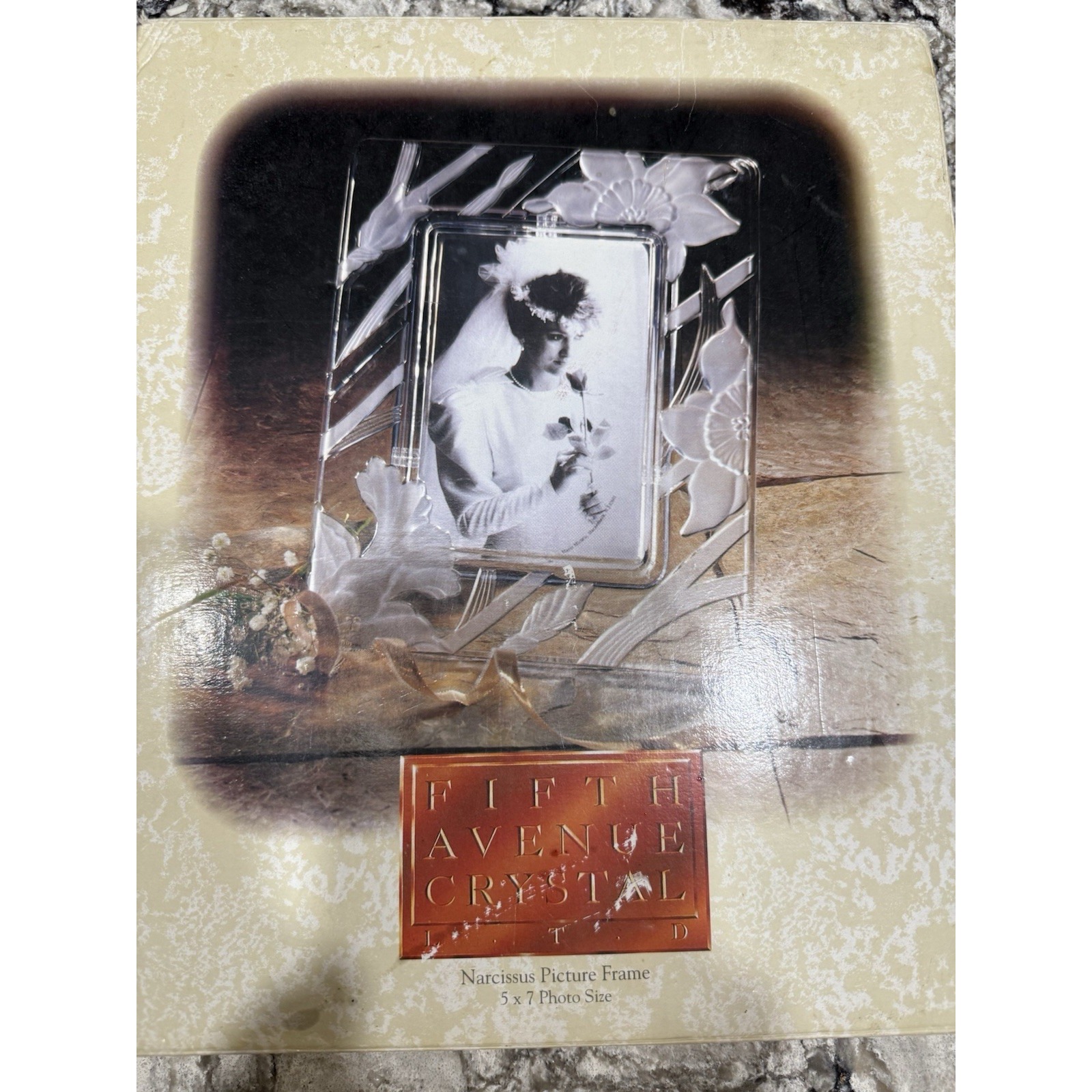 VTG FIFTH AVENUE CRYSTAL Frame 5x7 Frosted Style 337833 - NWB