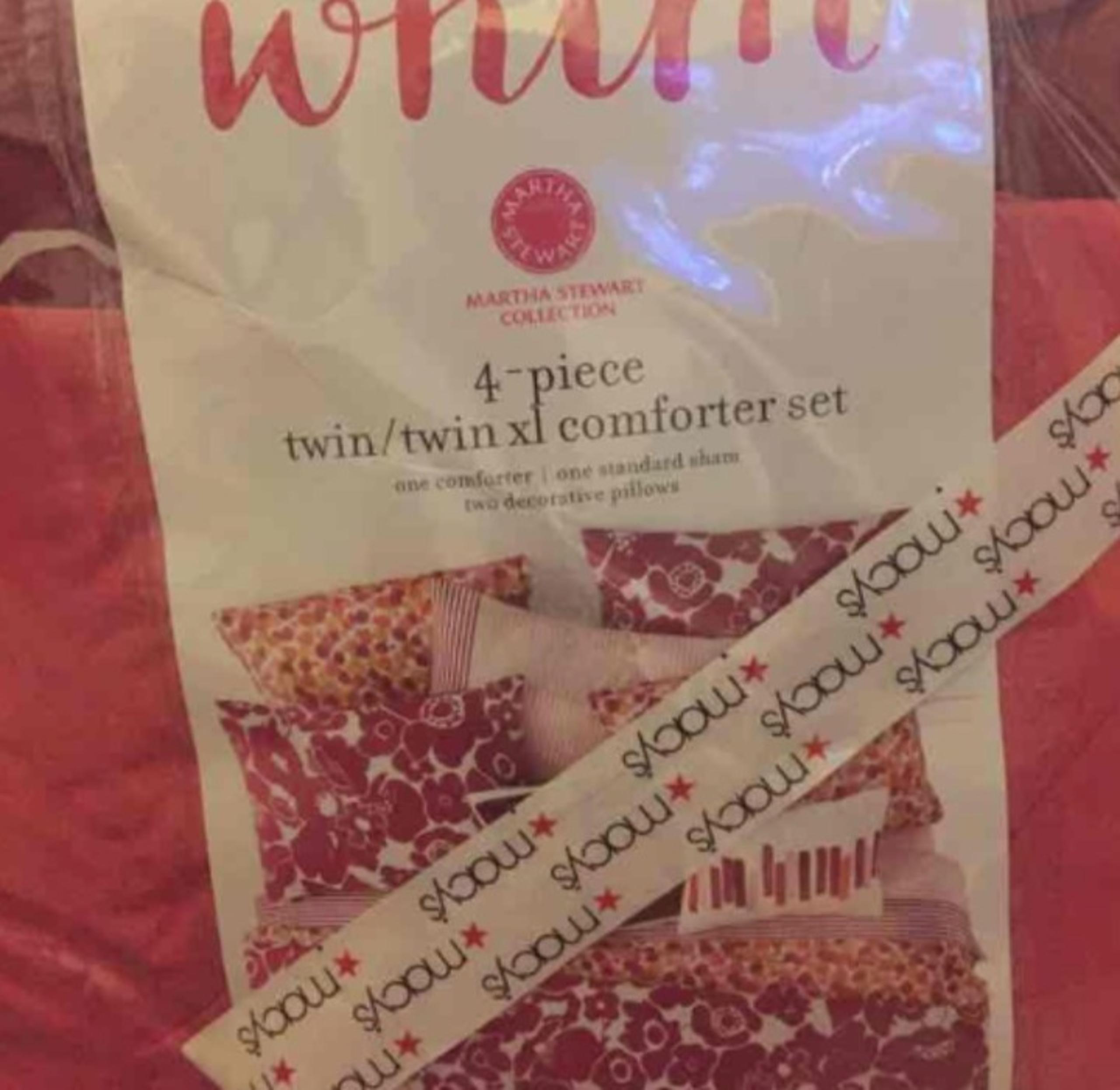 Twin/Twin XL Comforter Set