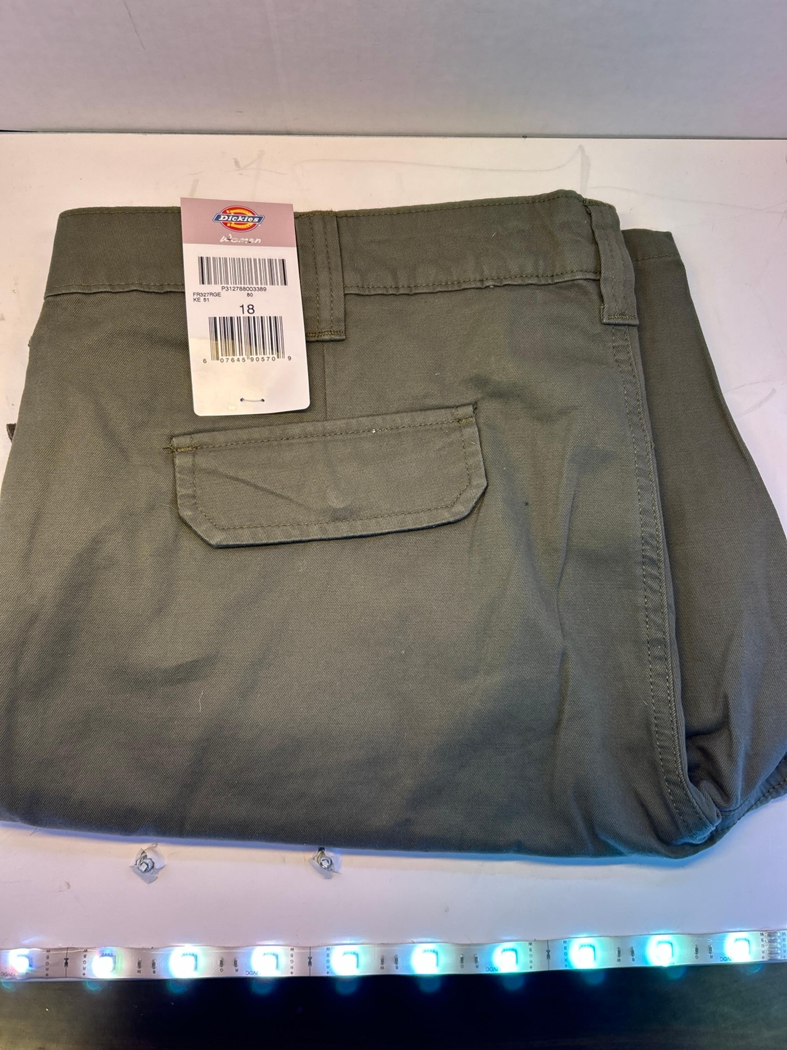 Dickies size 18 Shorts NWT