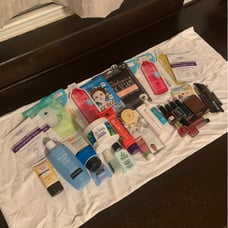 SELFCARE AND BEAUTY BUNDLE (40 piece)