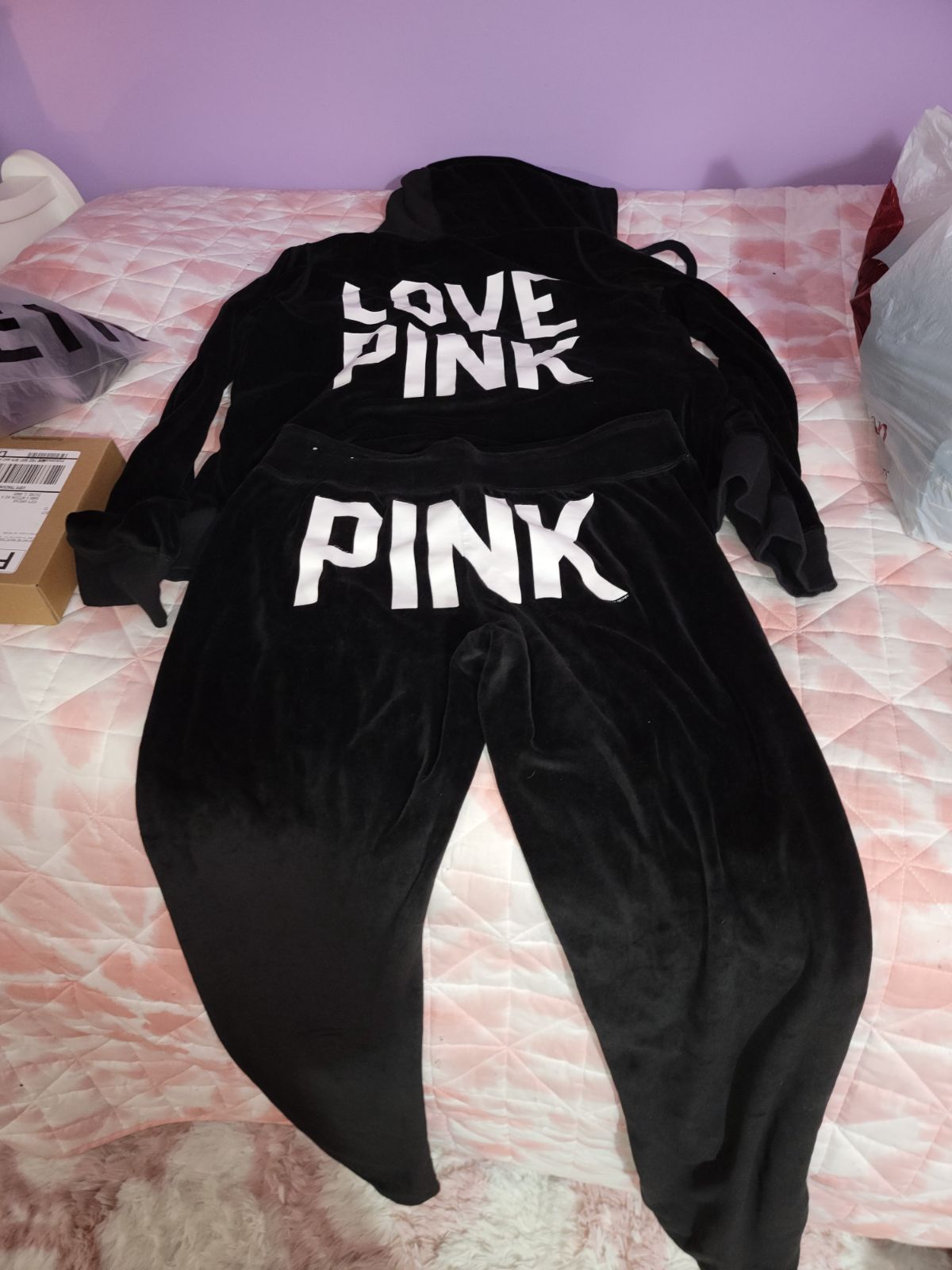 RARE OLD SKOOL PINK VELOUR TRACKSUIT M
