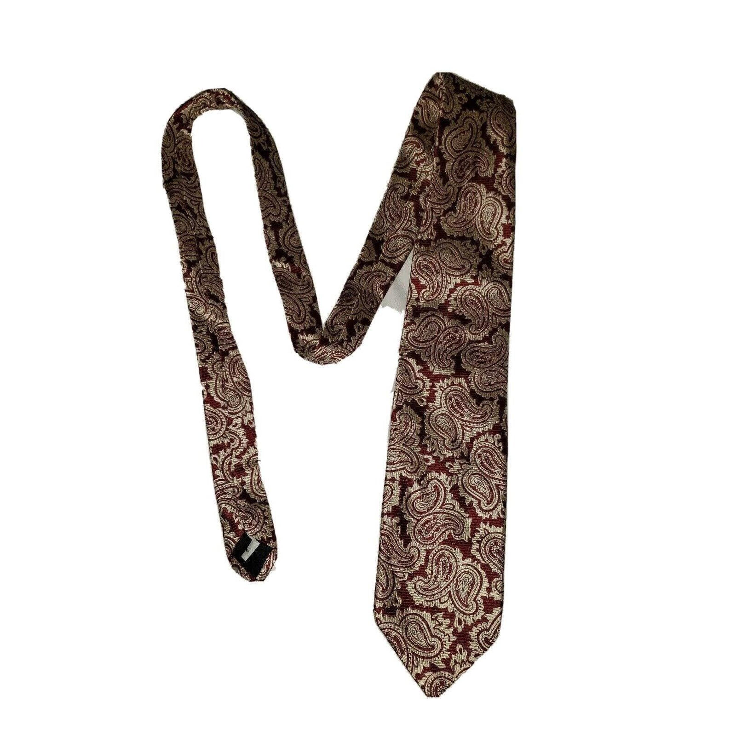 Barneys New York Silk Tie Burgundy Gold Paisley Weave Made in Italy