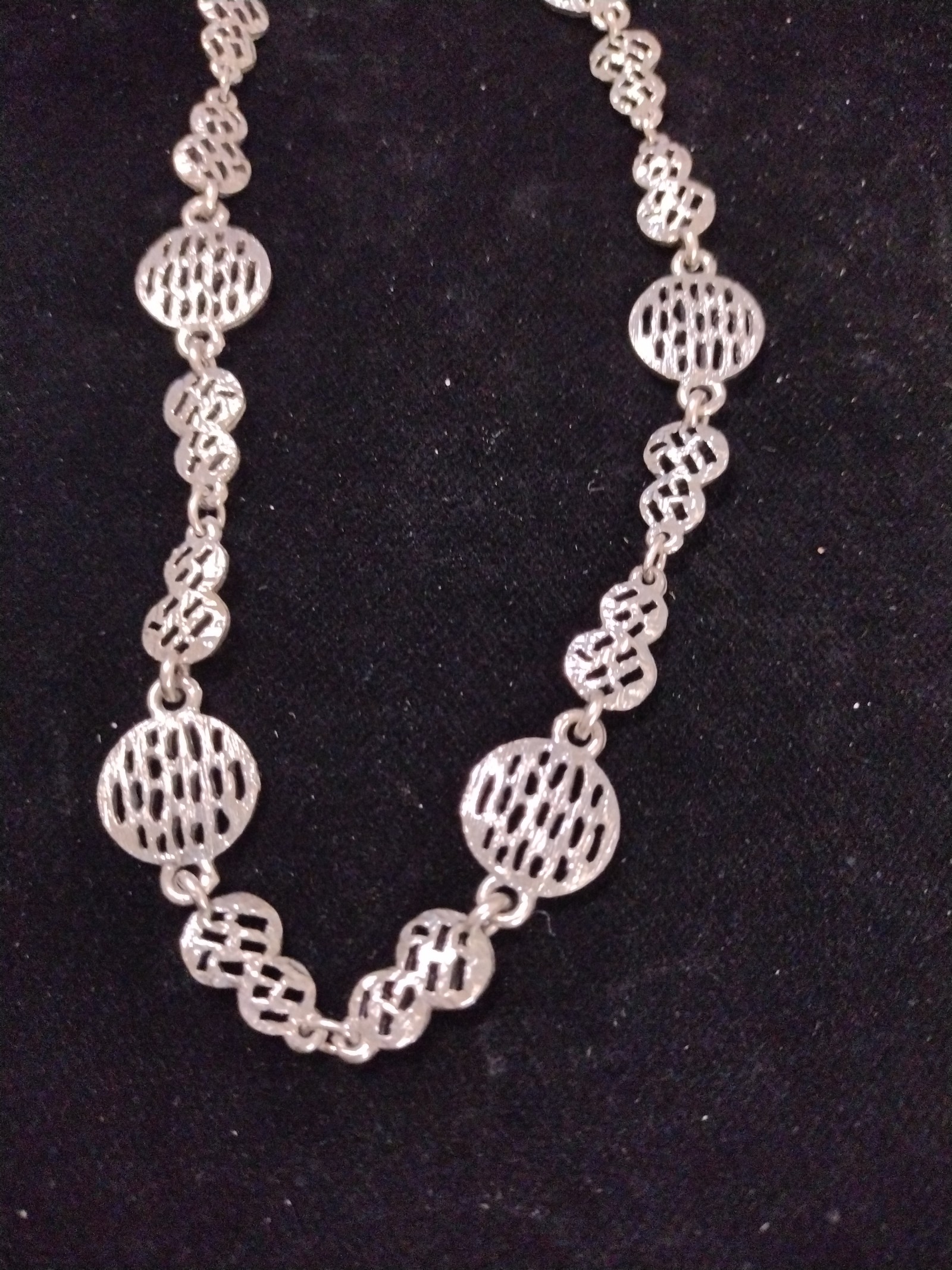 Vintage Silver tone Filigree Disc links Necklace