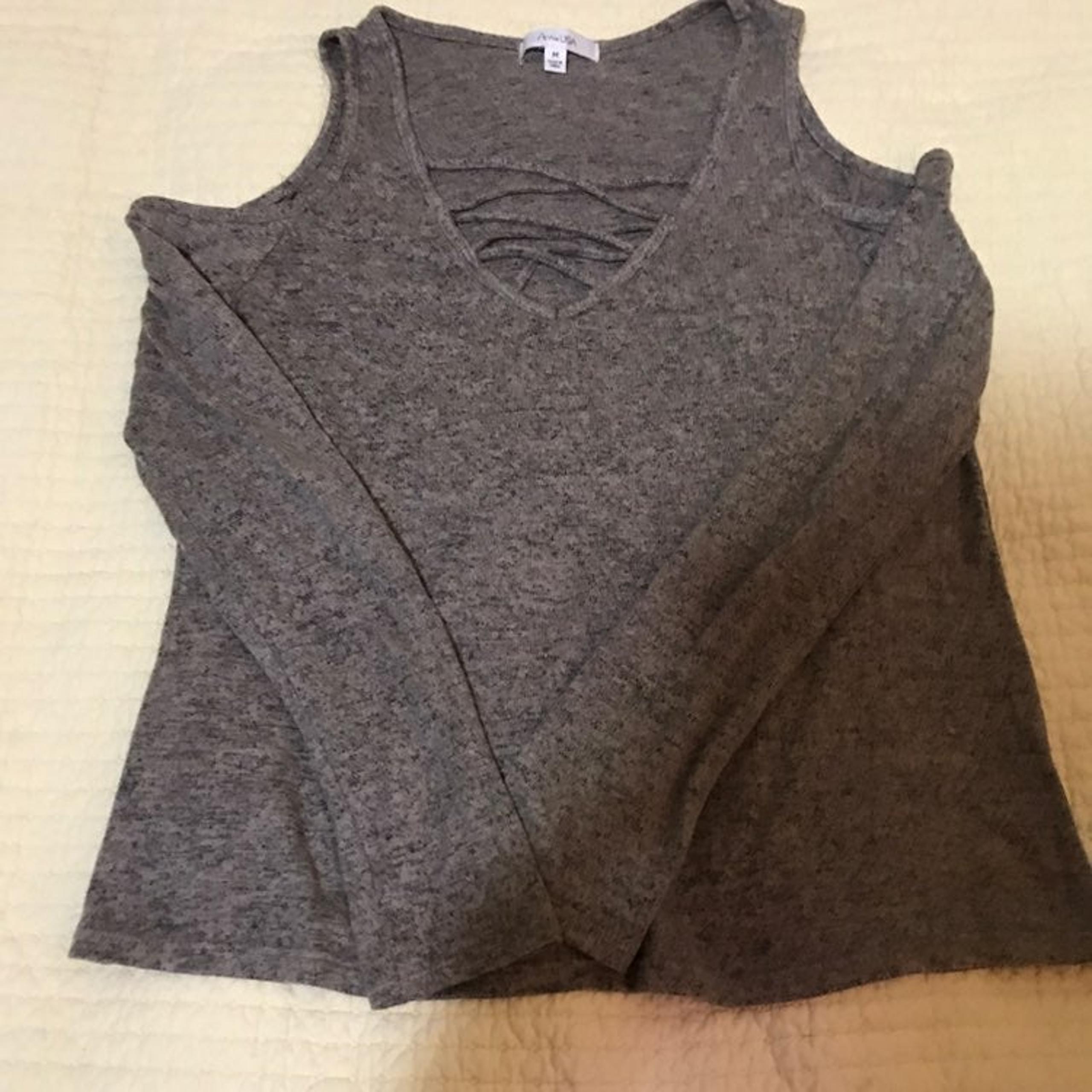 cold shoulder top