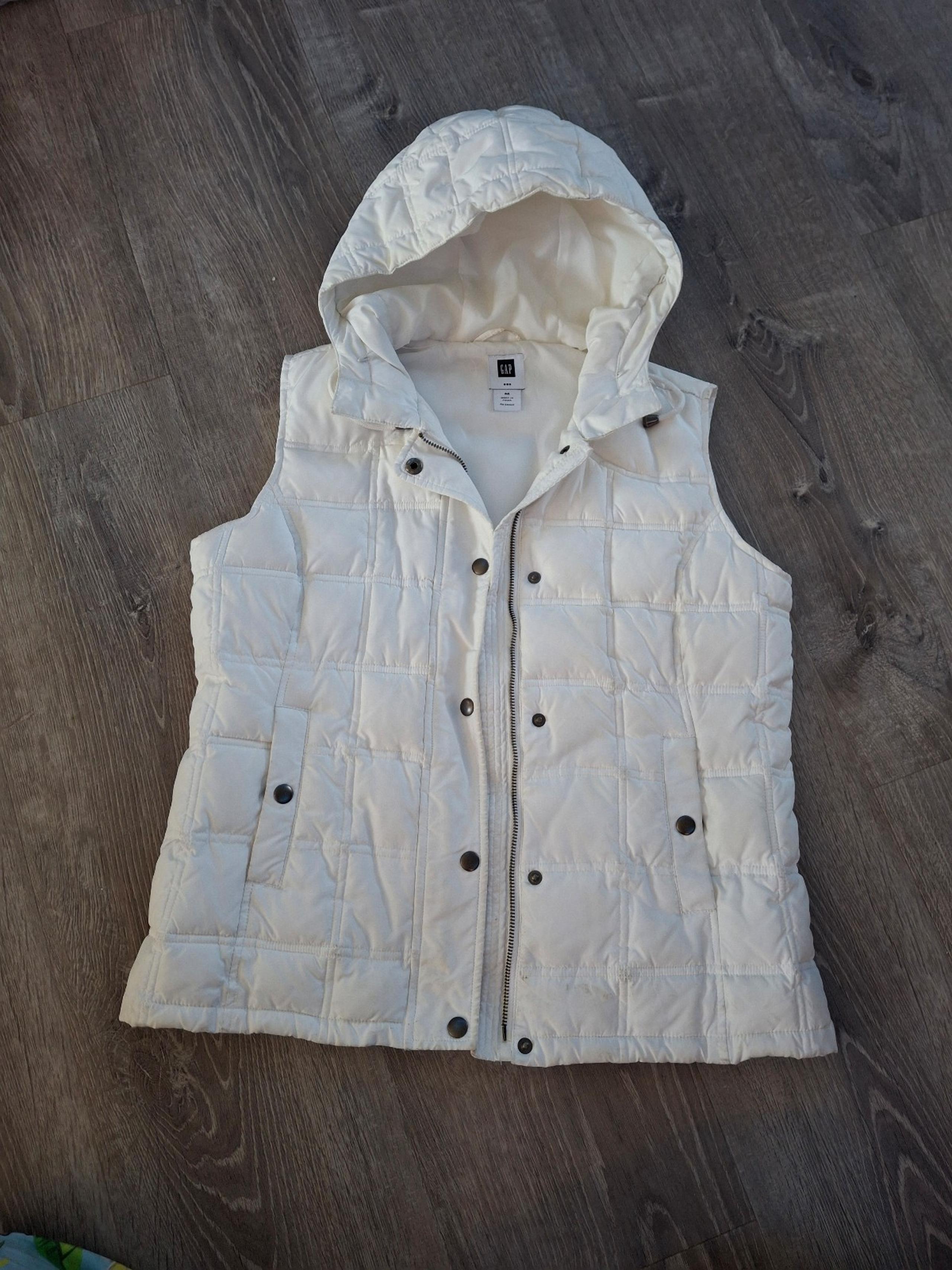 Gap Womens Puffer Vest Sz medium Button Zip Up Pockets Hooded white