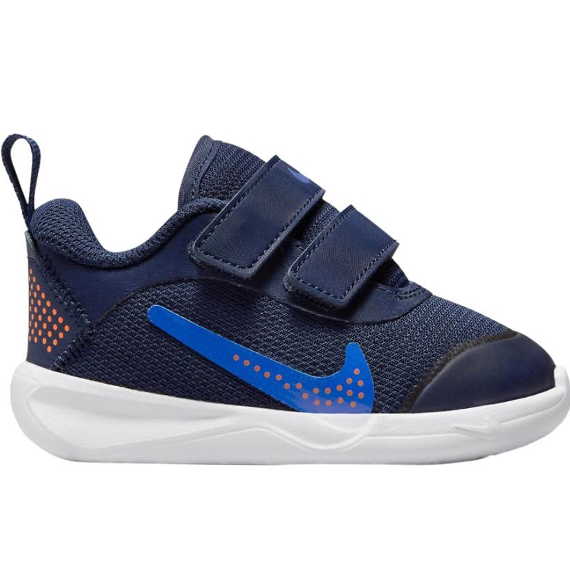 Nike Omni Multi-Court Boys Shoes - Size 5, Comfortable Playtime Sneakers