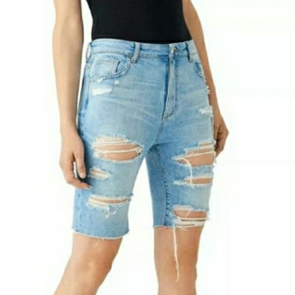 NWT DL1961 distressed destroyed denim bermuda shorts 28 5 6