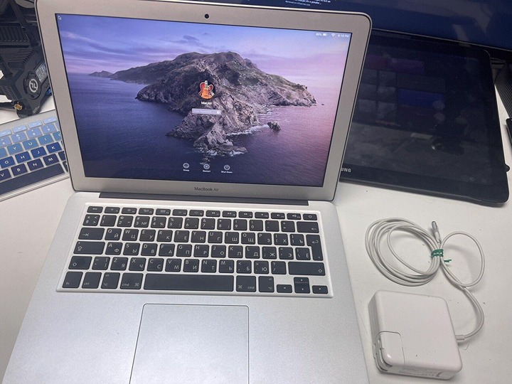 Apple MacBook Air A1466 2012 13.3 Laptop i5 4GB RAM 256GB OS 10.15.7