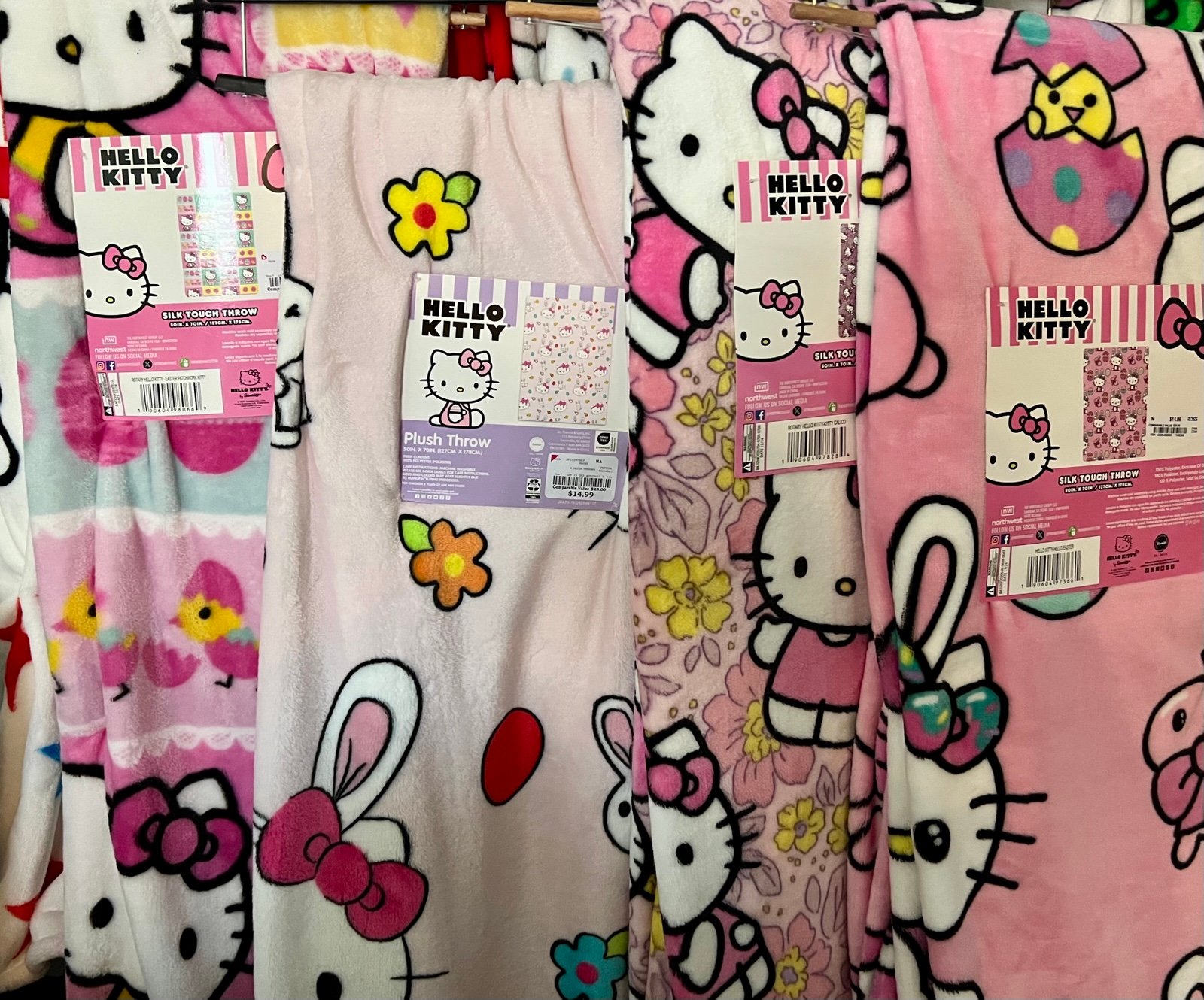 Hello Kitty blanket bundle