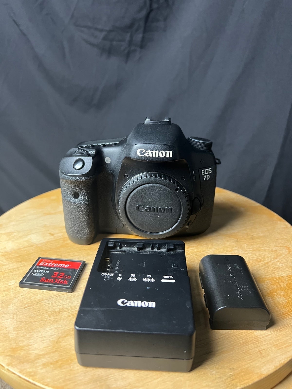 Canon EOS 7D (body only)