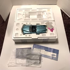 Franklin Mint 1951 LeSabre Show Car 1:24 Scale New