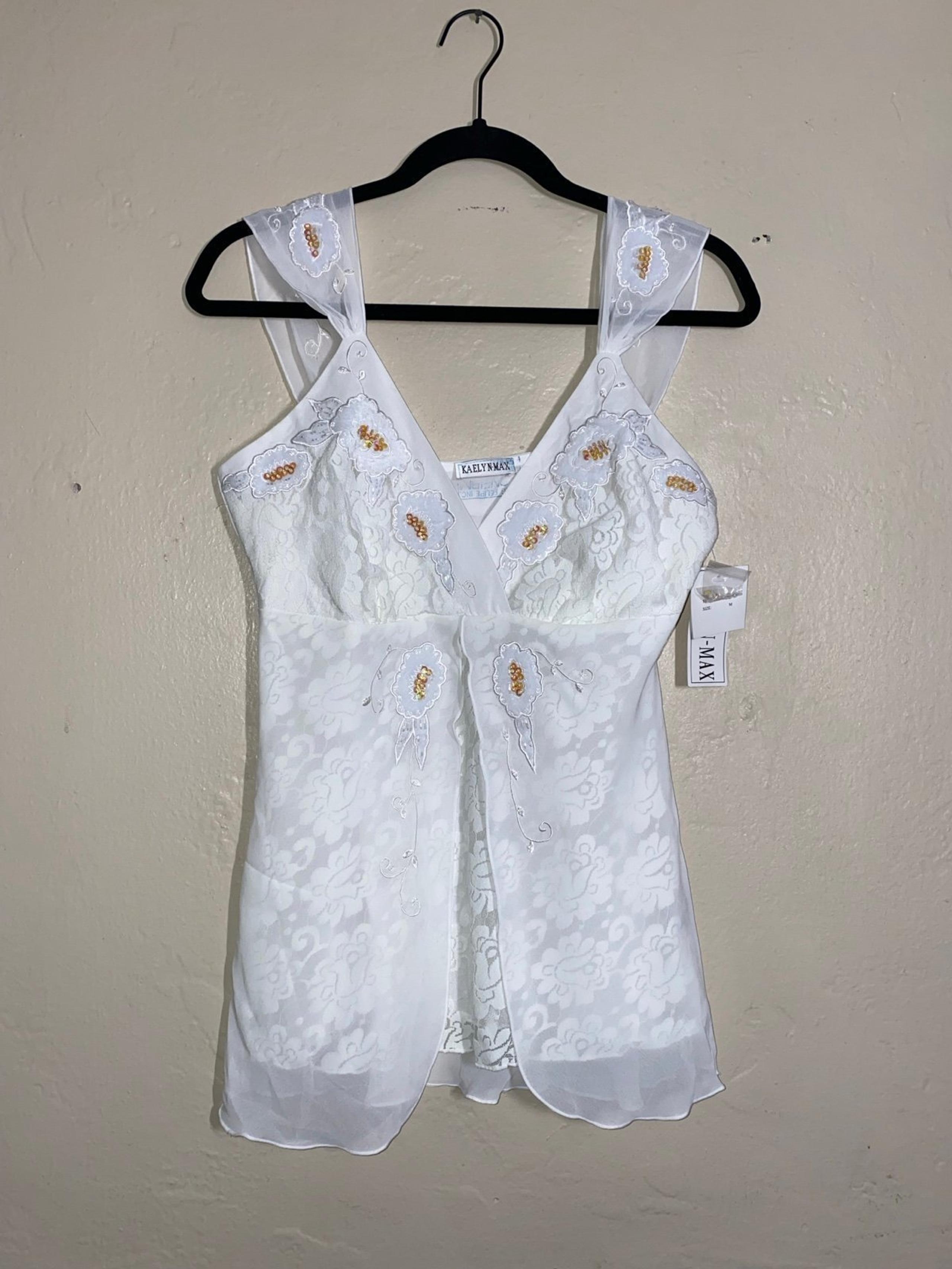 Kaelyn Max White Embroidered Lace Top - Size M