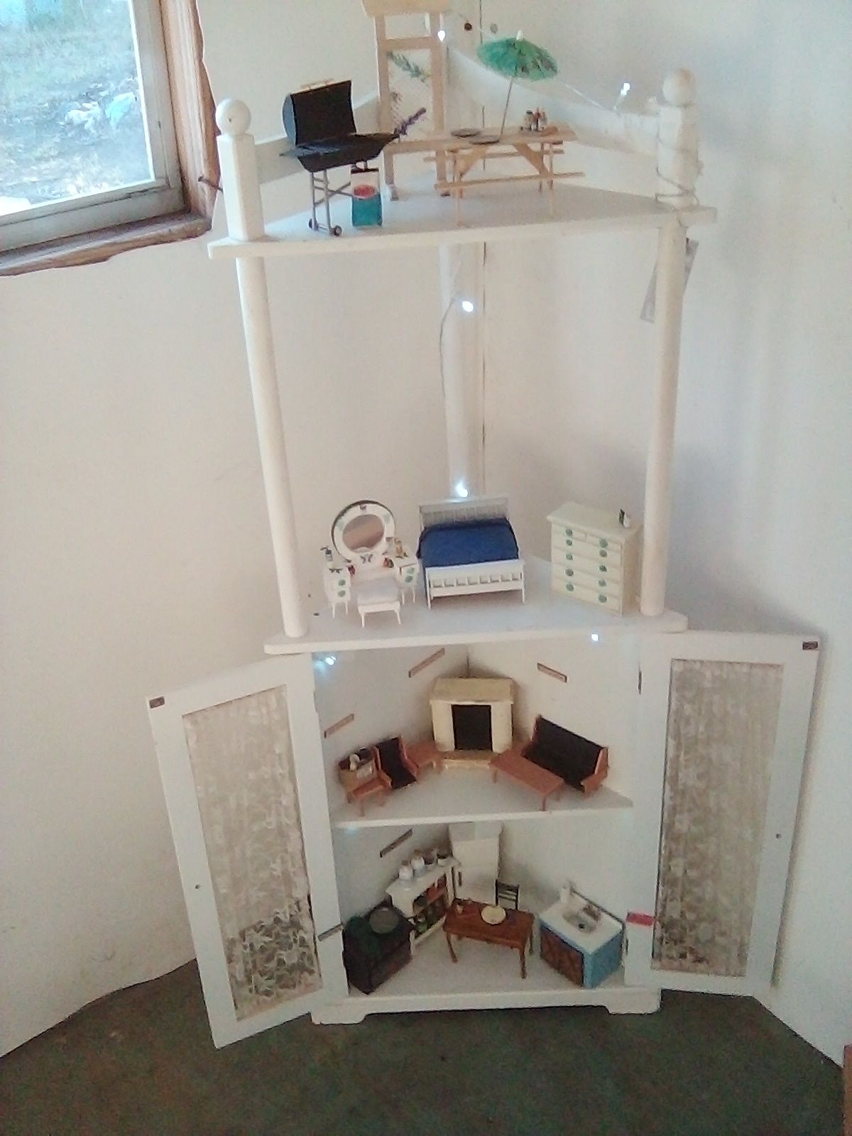 Doll Townhouse