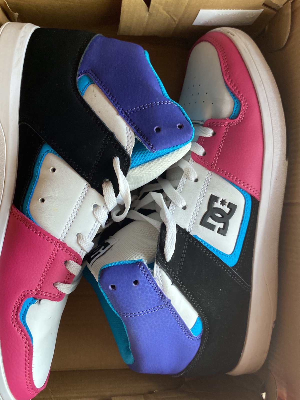 DC shoes Pink and blue