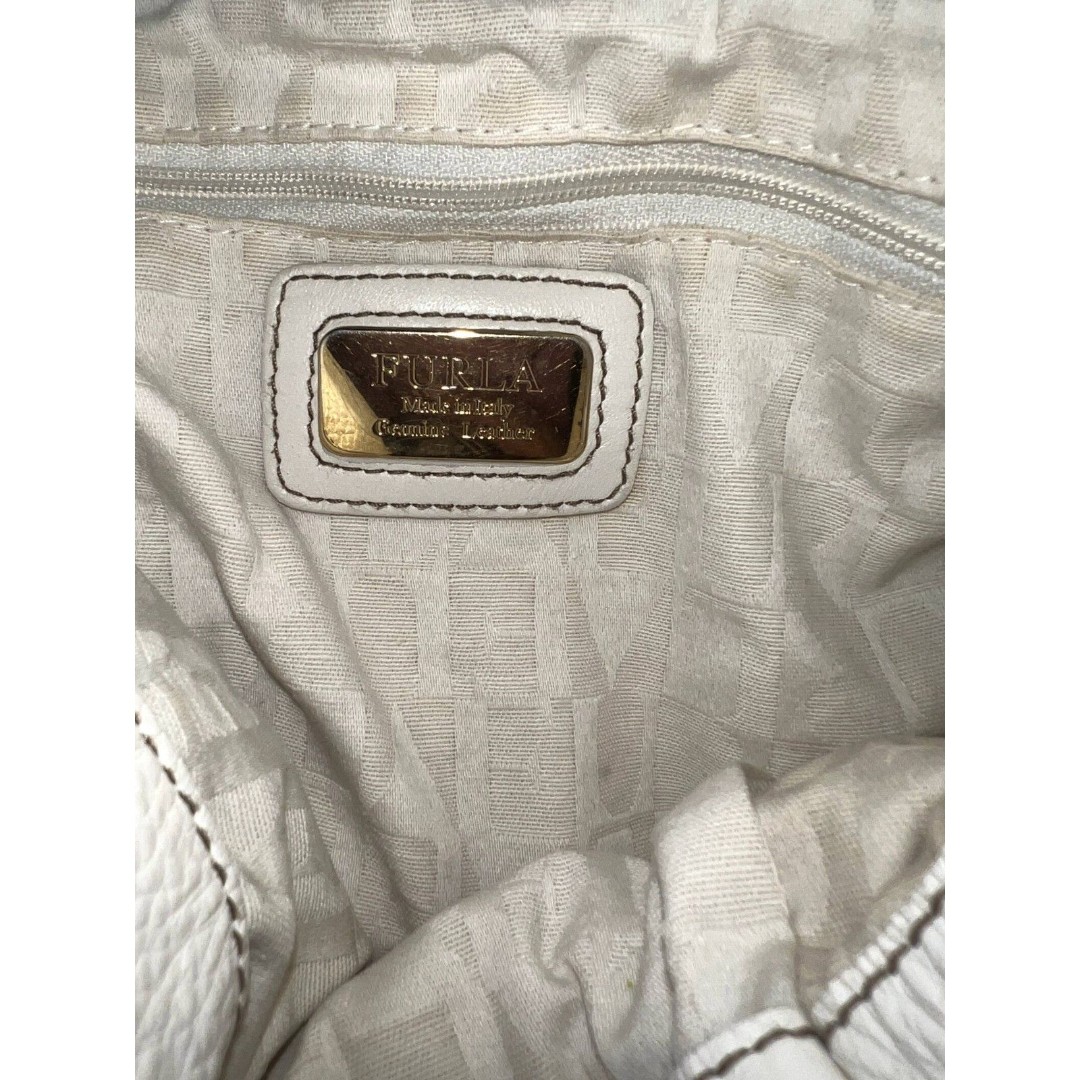 White leather Furla Handbag, Size Midi