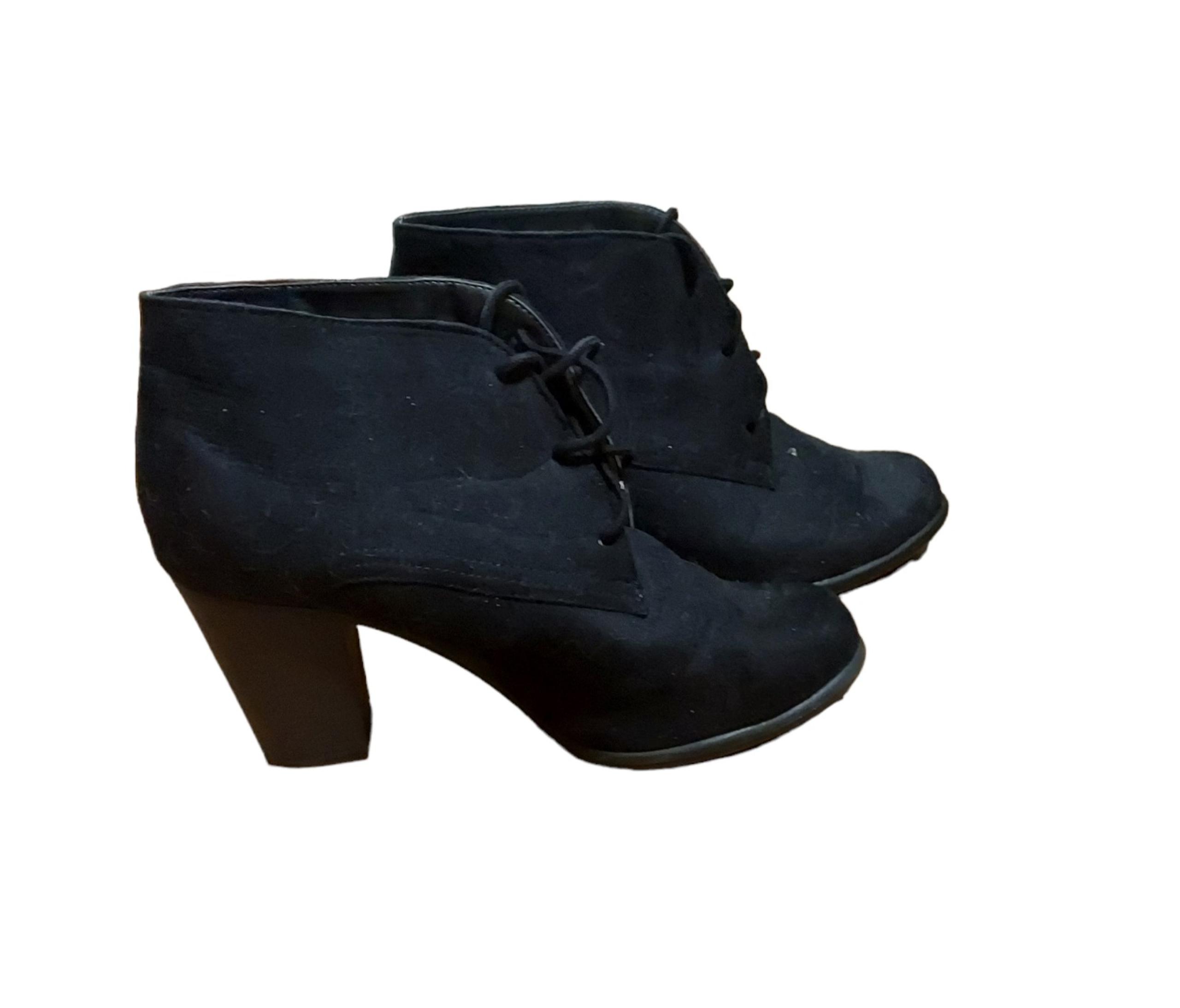 Attention 10 Boots Black Booties Heels Shoes Lace Up Suede Microfiber Man Made M