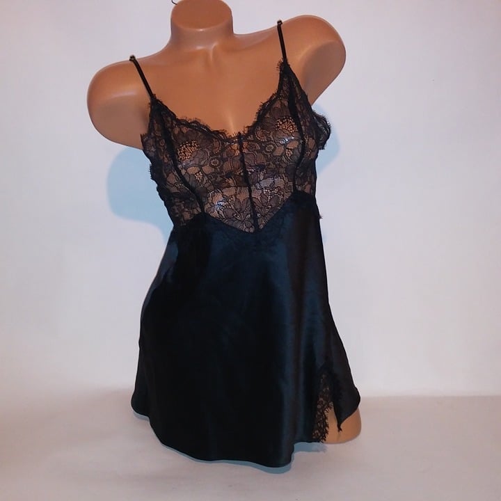 Victoria Secret Lingerie Chemise Slip Small Black Solid Lace Trim Luxe