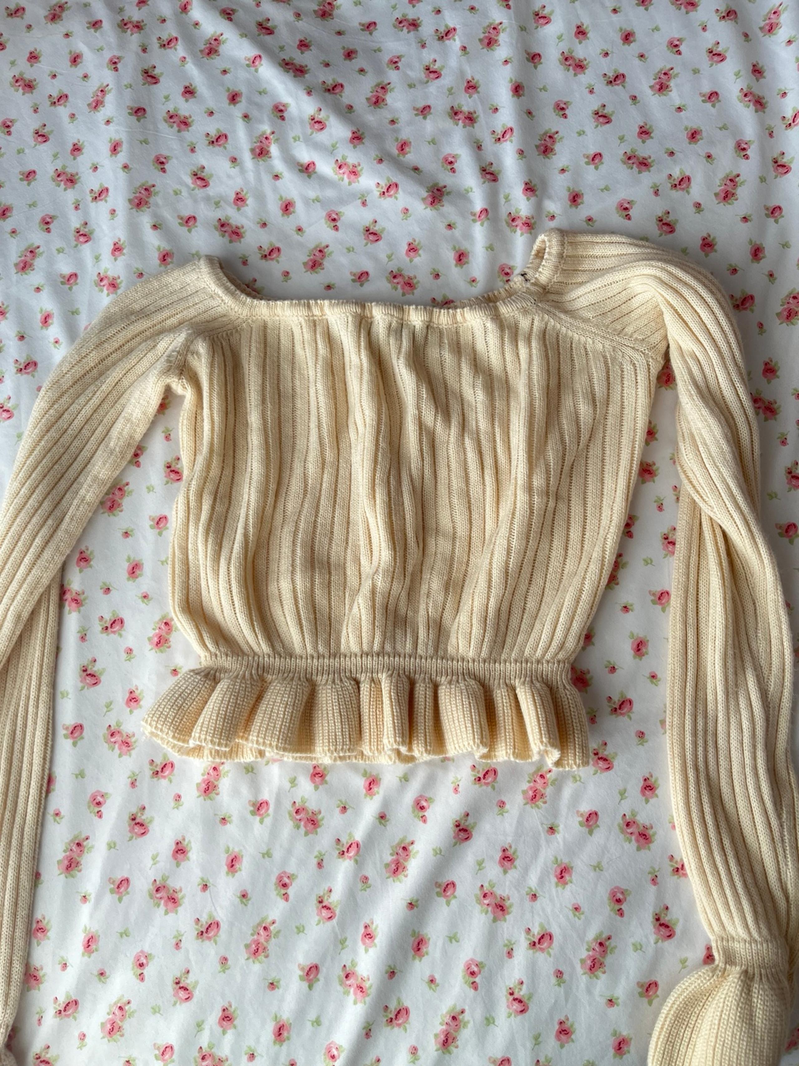 Cropped knit sweater