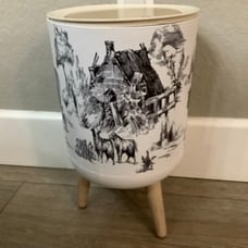 Round Trash can with lid black and white