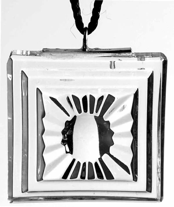 WATERFORD SQUARE CLEAR CRYSTAL SUN BURST NECKLACE PENDENT NEW
