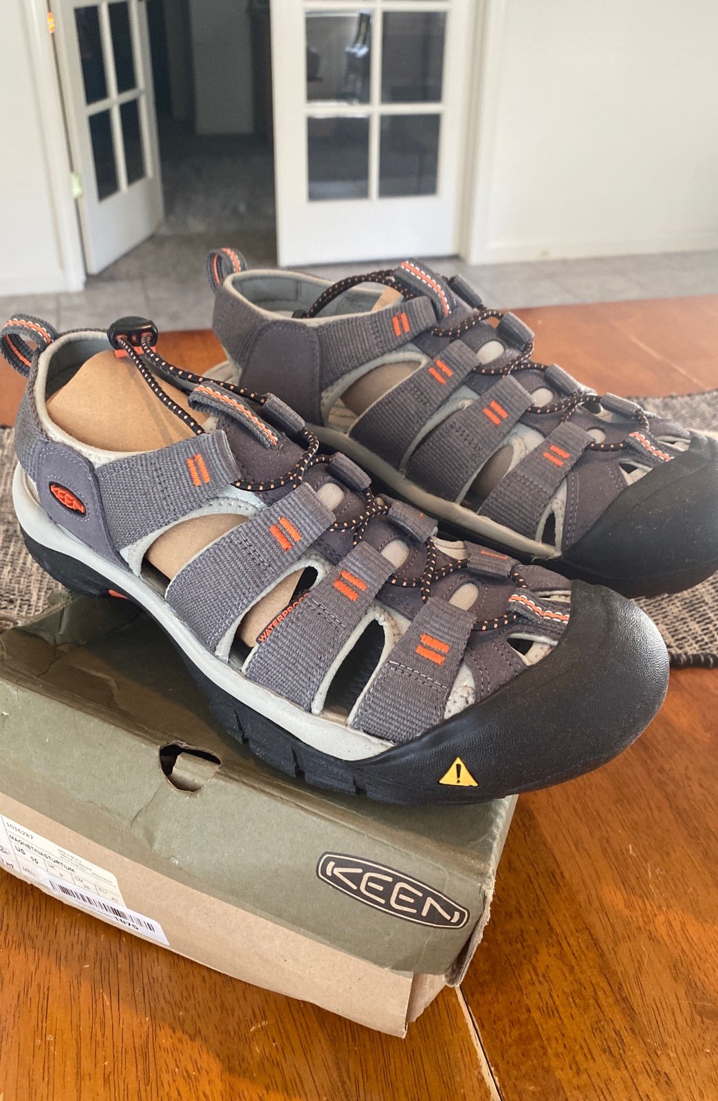 KEEN Men's Newport H2 Closed Toe Water Sandals