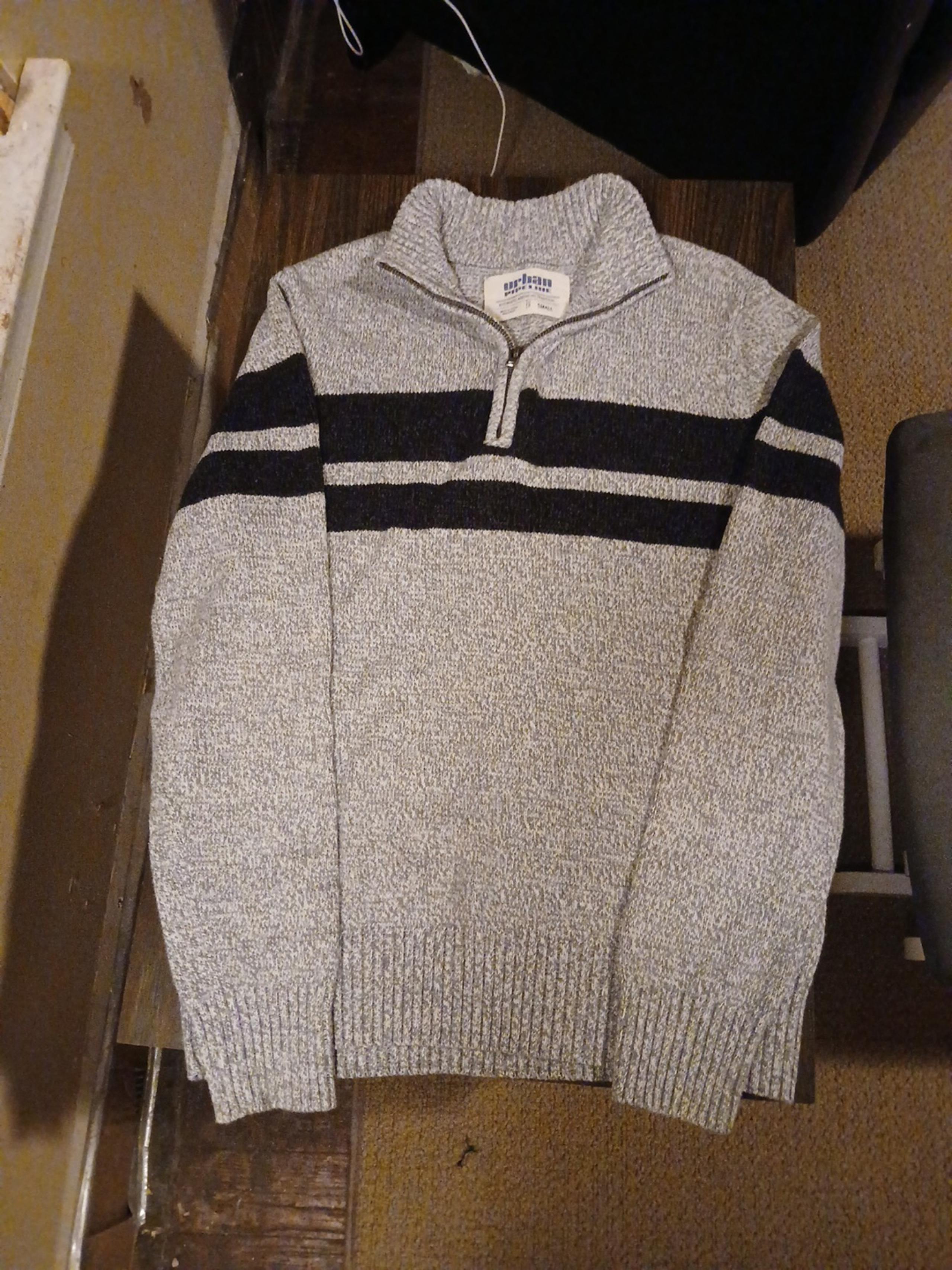 Men's Urban Pipeline small pullover sweater