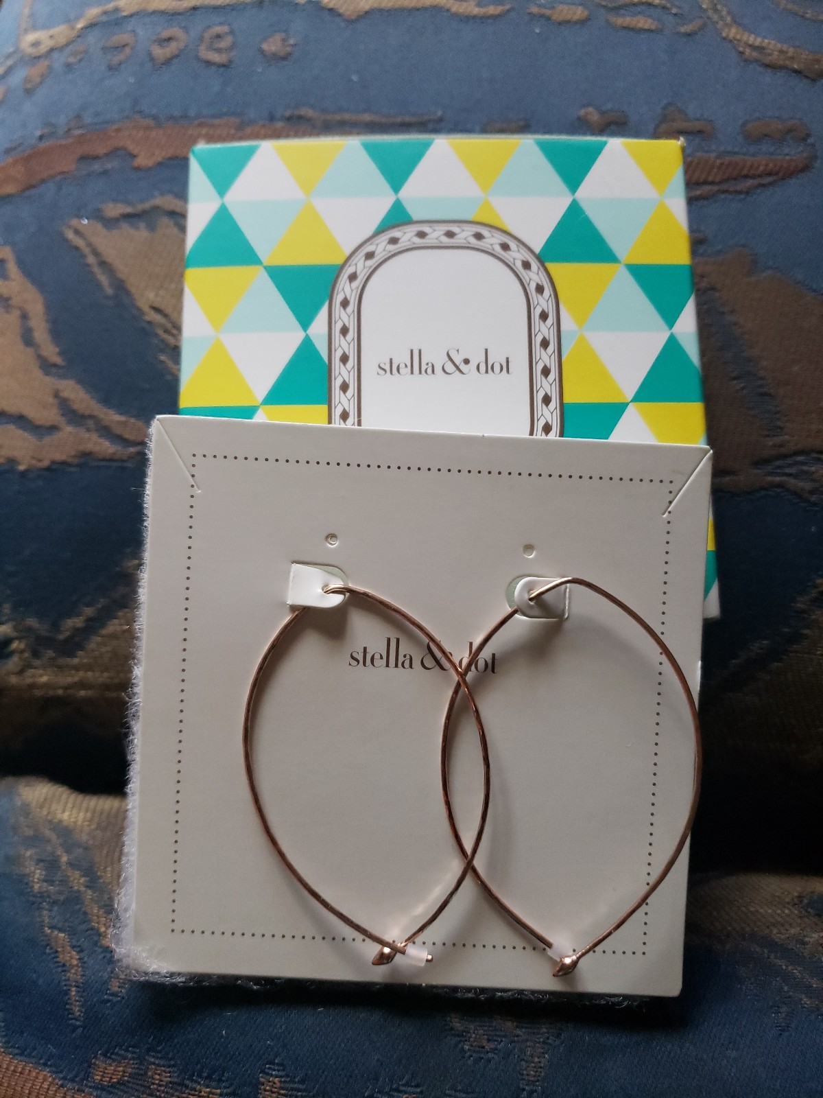 Stella and dot hammered wire small hoops sale