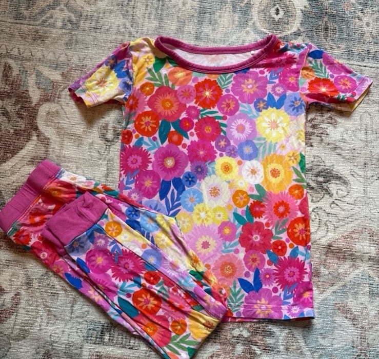 Little sleepies rainbow blooms 3T