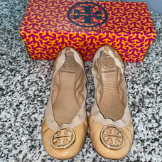Tory Burch Caroline -Naplak/Elastic