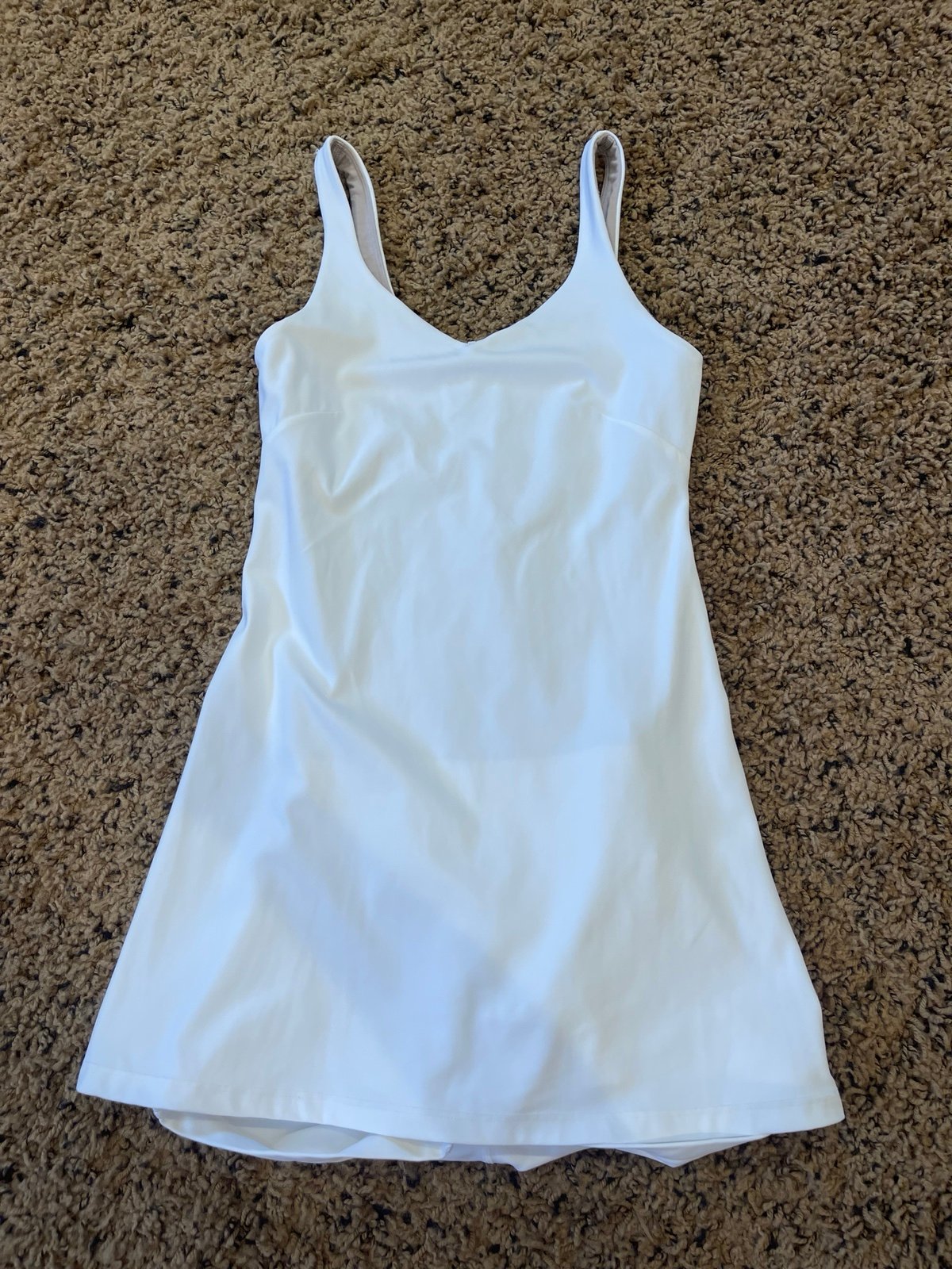 Lululemon white align dress size 6 SHORT ‼️ EUC