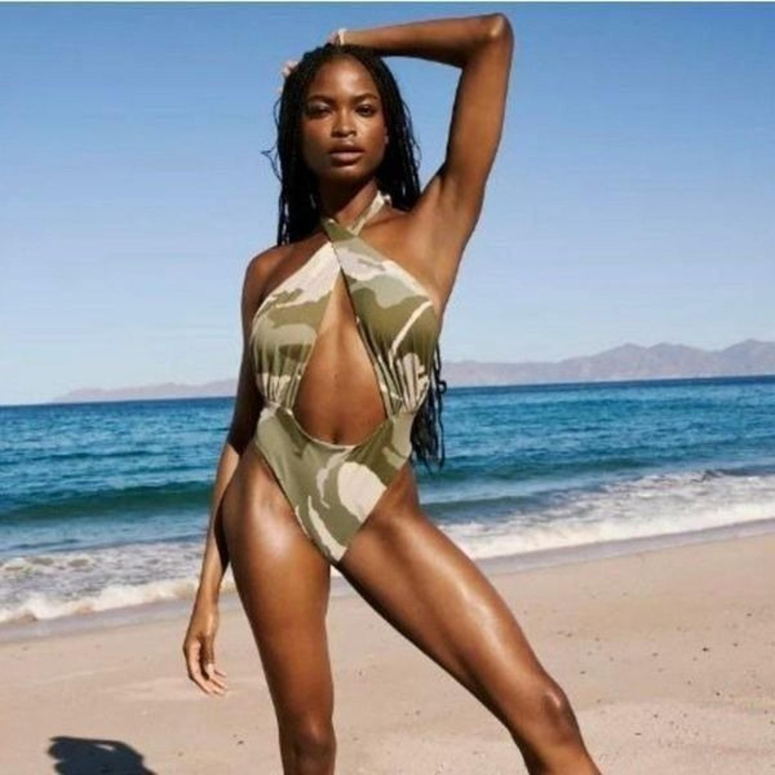 NWT Out From Under x UO Green Camo Lucia Wrap One-Piece Swimsuit Size Medium