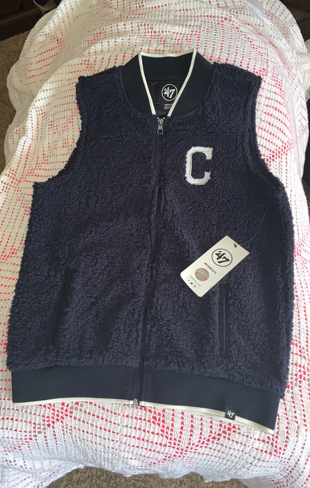 Cleveland INDIANS womens zip vest