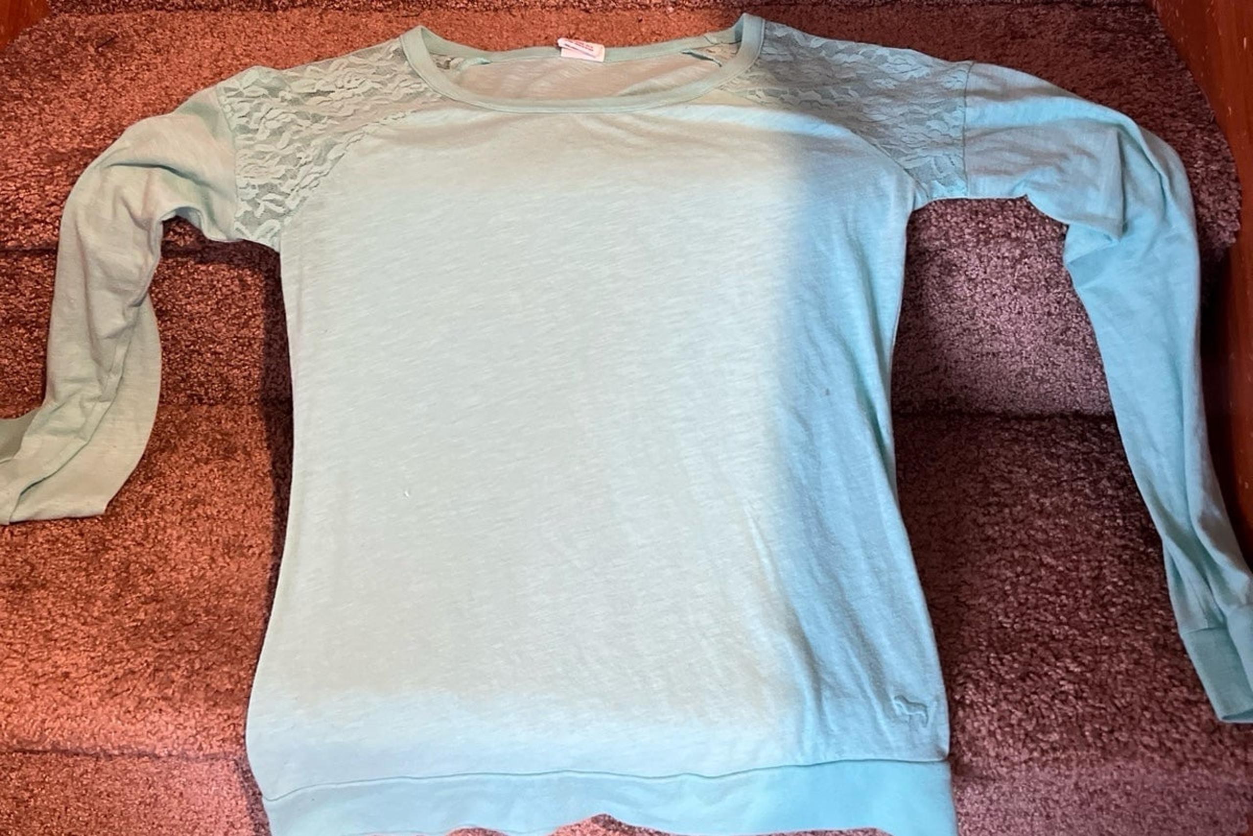 VICTORIA SECRET PINK Lace Green T-Shirt Long Sleeve Blouse SZ S