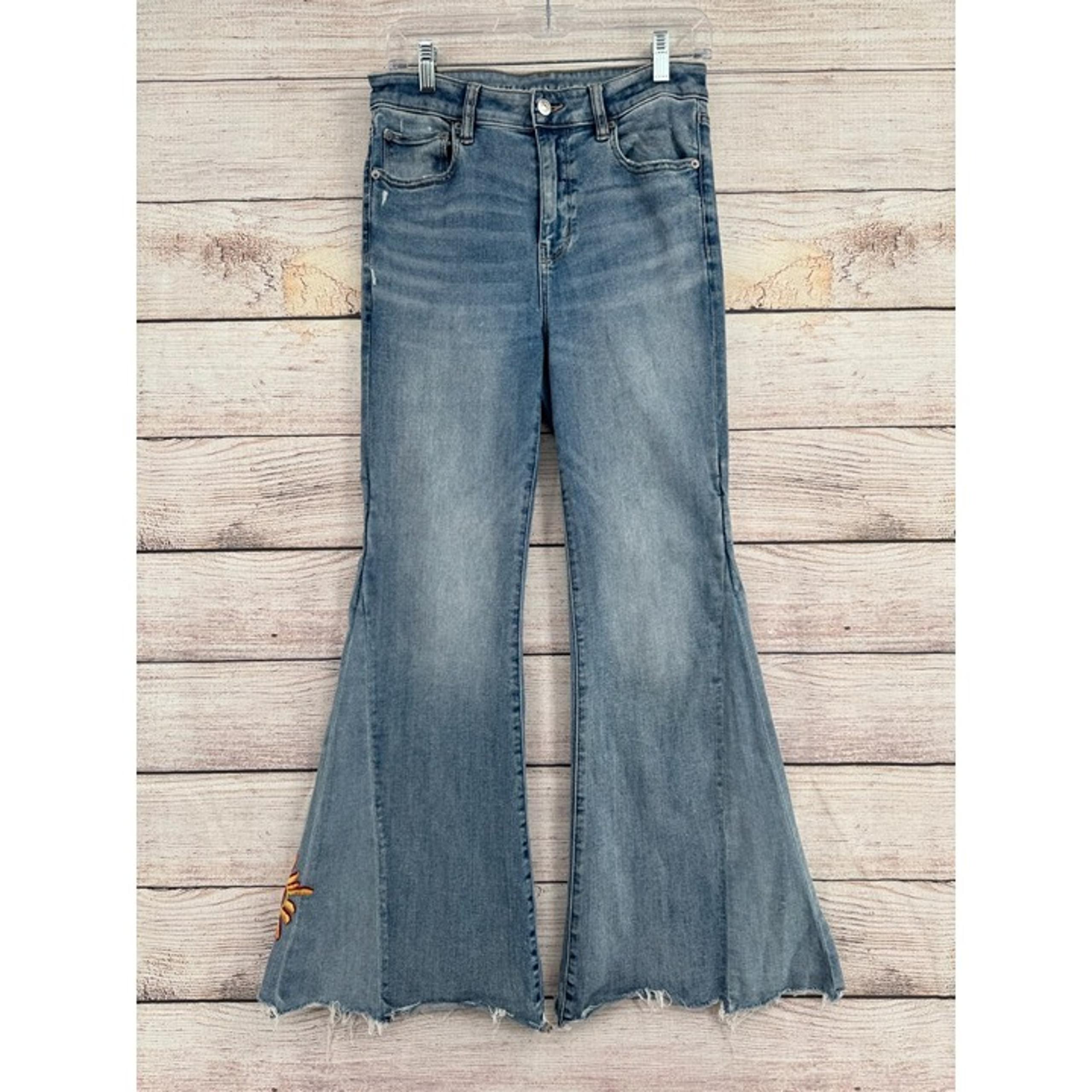 American Eagle Jeans Womens 10 Festival Flare Next Level Stretch Sun Embroidered