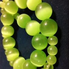 Cats eye necklace: limey. : bg4216