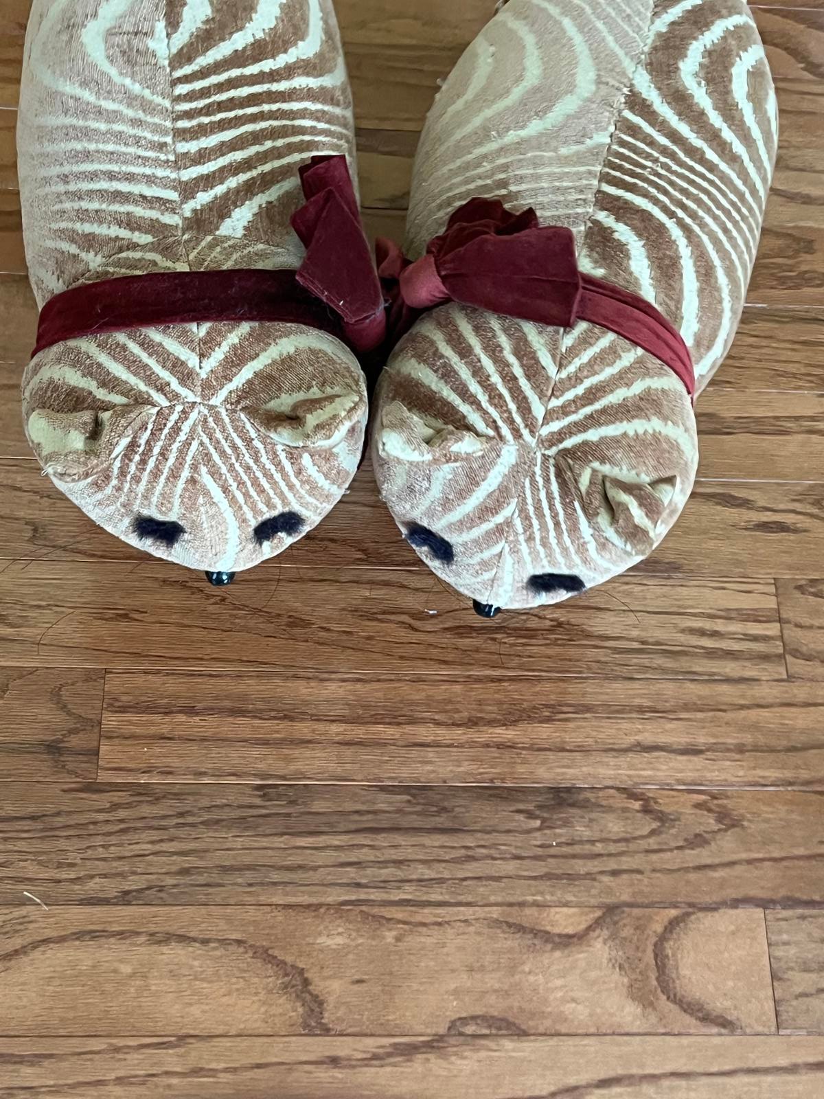 Cat footstool