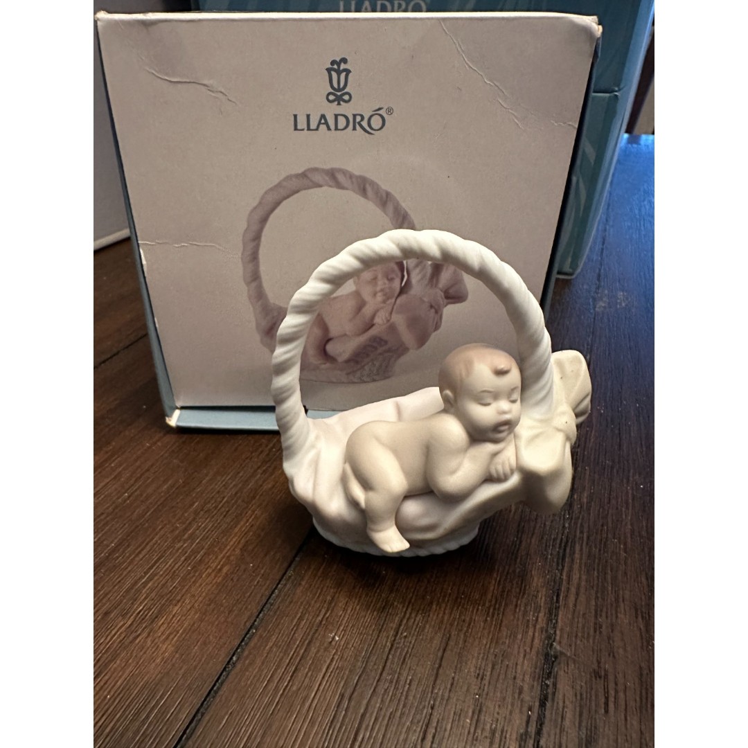 Lladro Figurine Collectible Born in 2012 Girl Retired 01018365