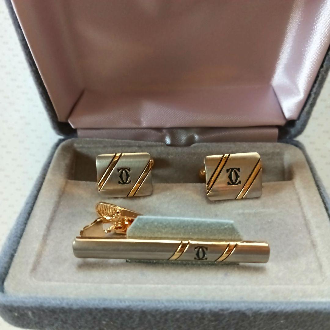 CHANEL Tie Pin and Cufflinks Set
