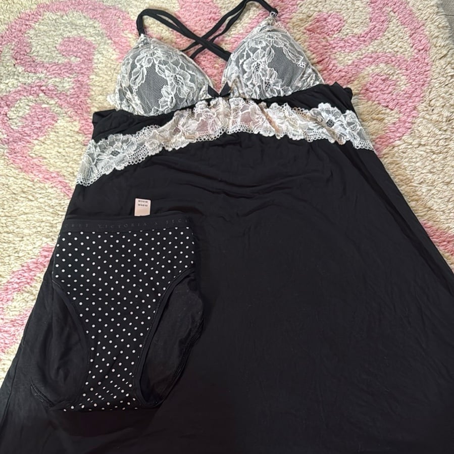 lingerie Victoria secert size medium matched with new panty beautiful back