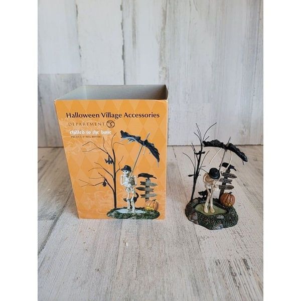 Dept 56 809380 Chilled to the bone Halloween snow village
