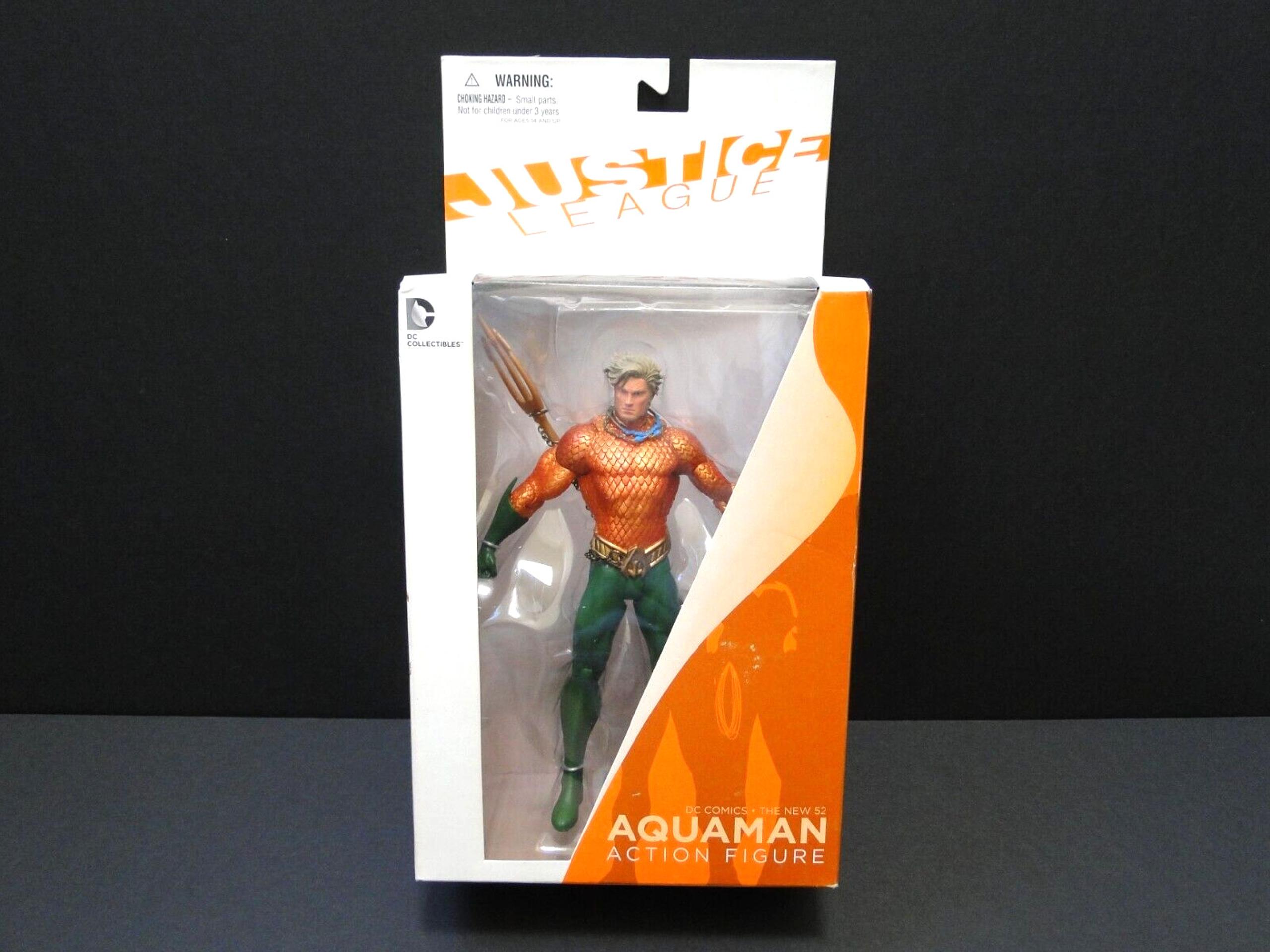 Justice League DC Collectibles The New 52: Aquaman Action Figure (Damaged Box)