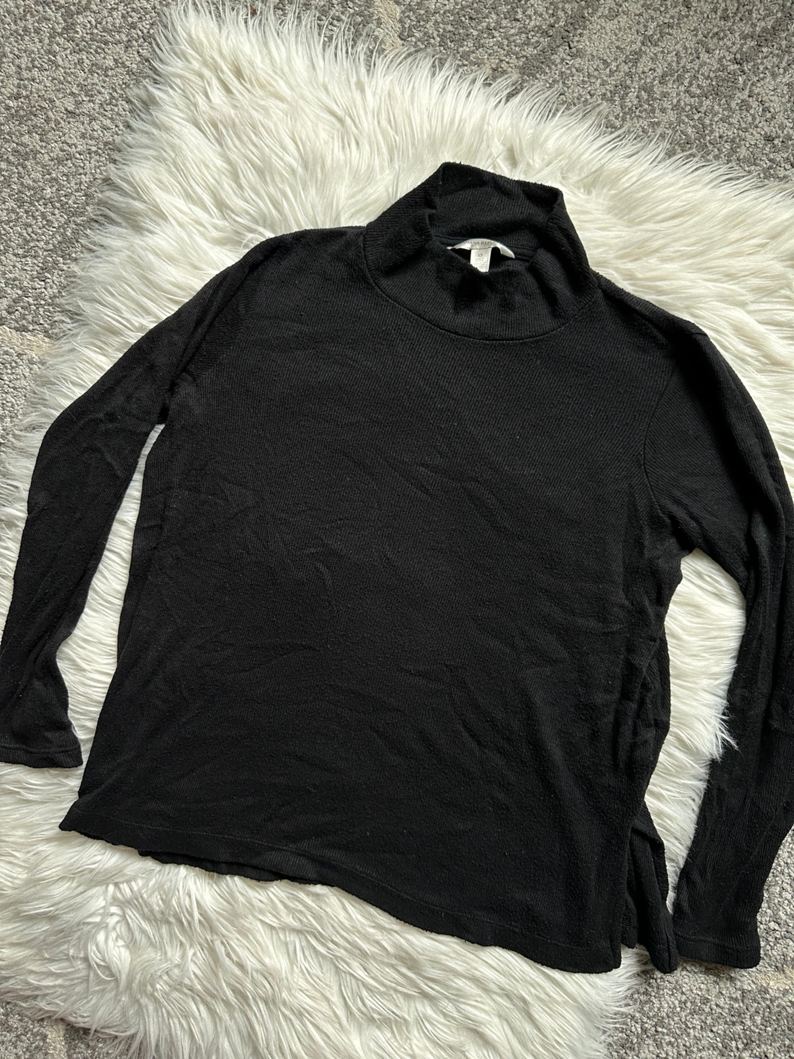 Banana Republic lightweight mock neck sweater
